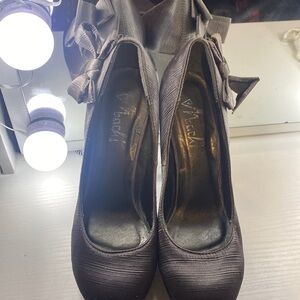 Dark grey high shoes